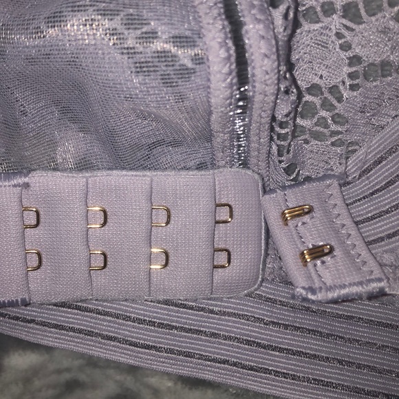 VS Lace keyhole bralette NWOT - Picture 6 of 6